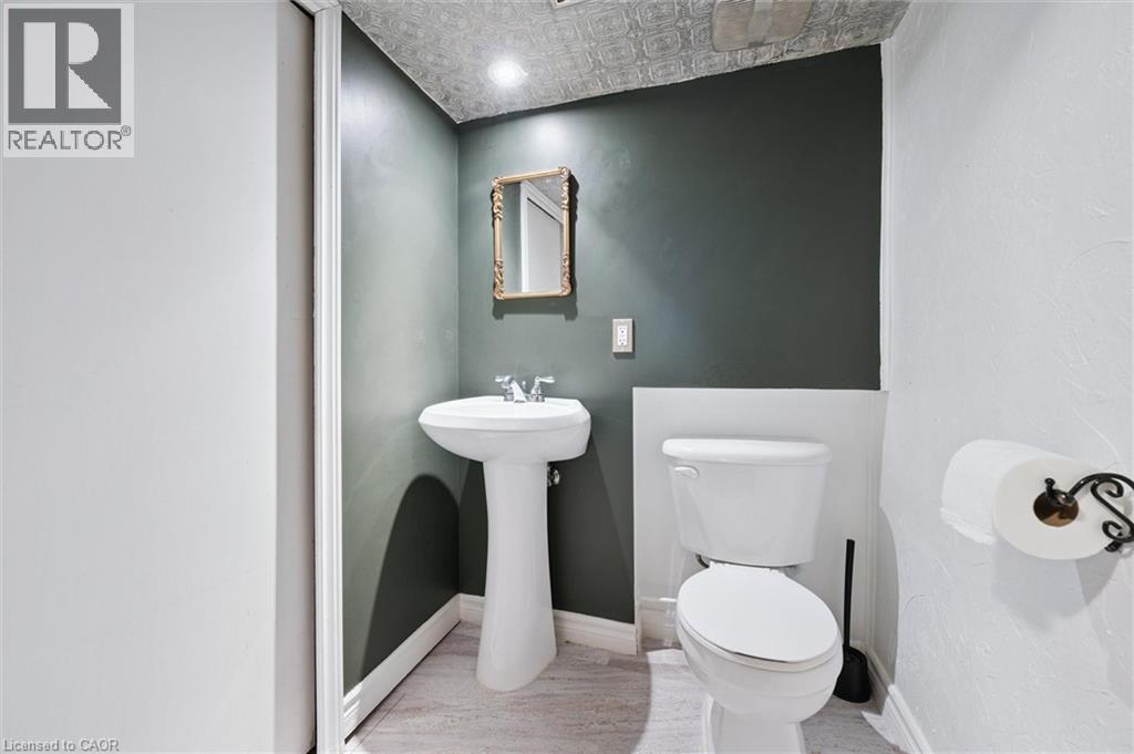 52 Avon Road, Kitchener, Ontario  N2B 1T6 - Photo 33 - 40788846