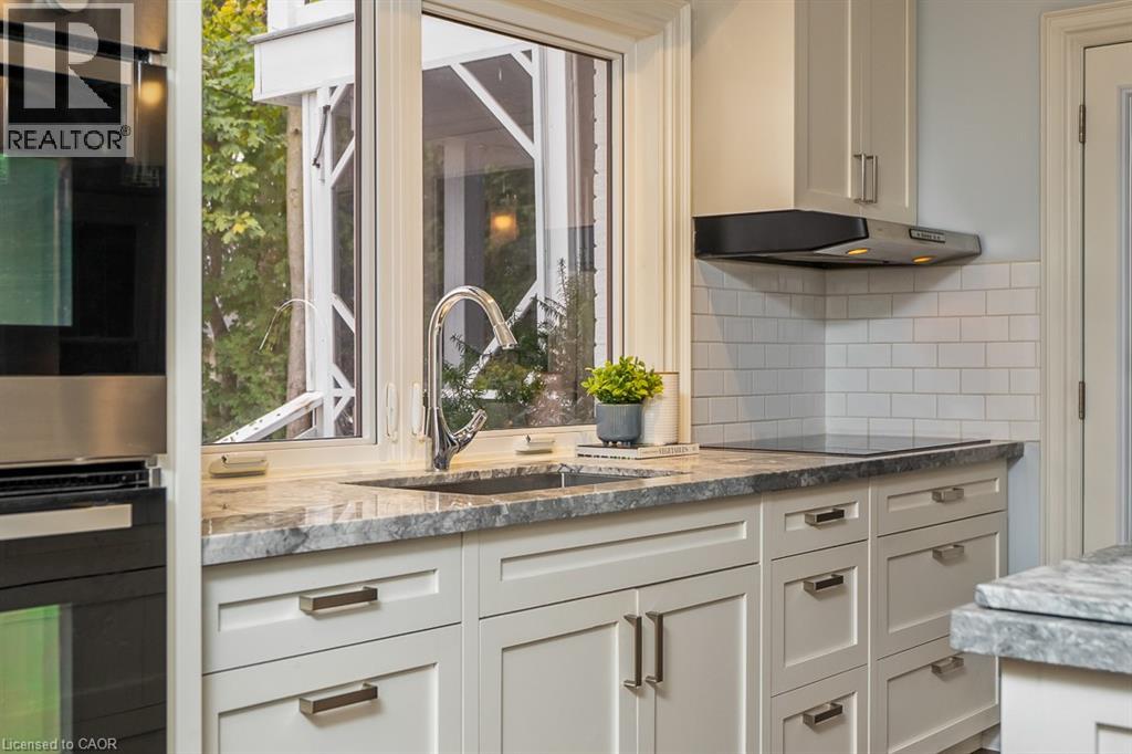 149 Fruitland Avenue, Burlington, Ontario  L7N 1W6 - Photo 12 - 40789104