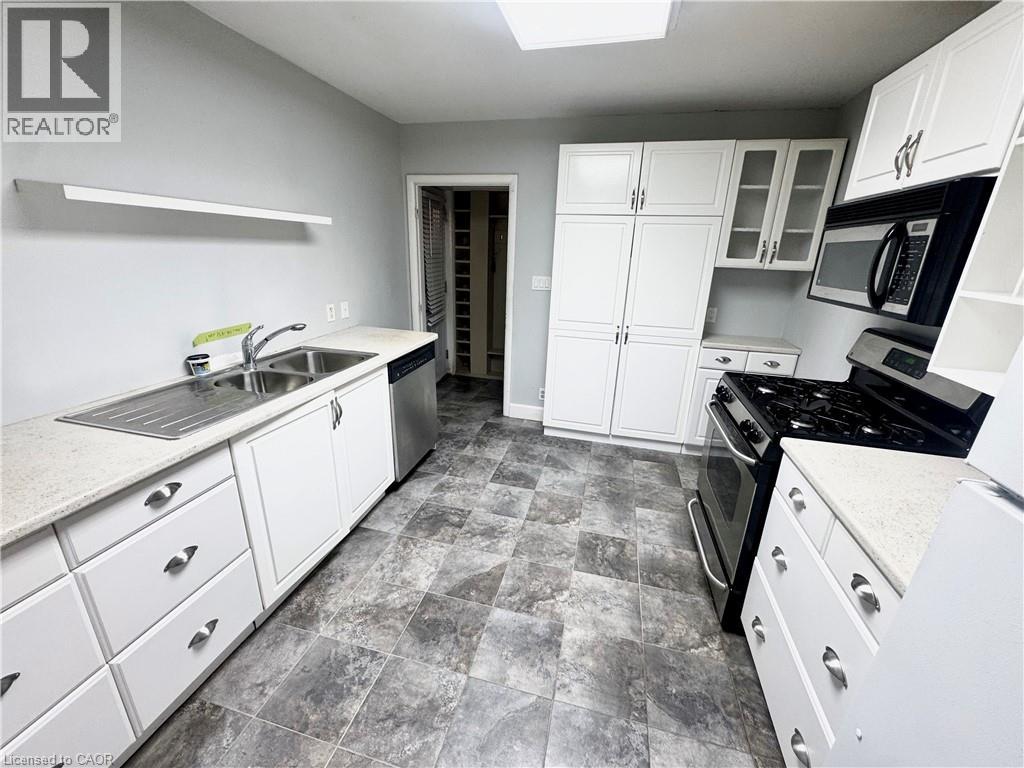 2575 Binbrook Road, Binbrook, Ontario  L0R 1C0 - Photo 3 - 40789259