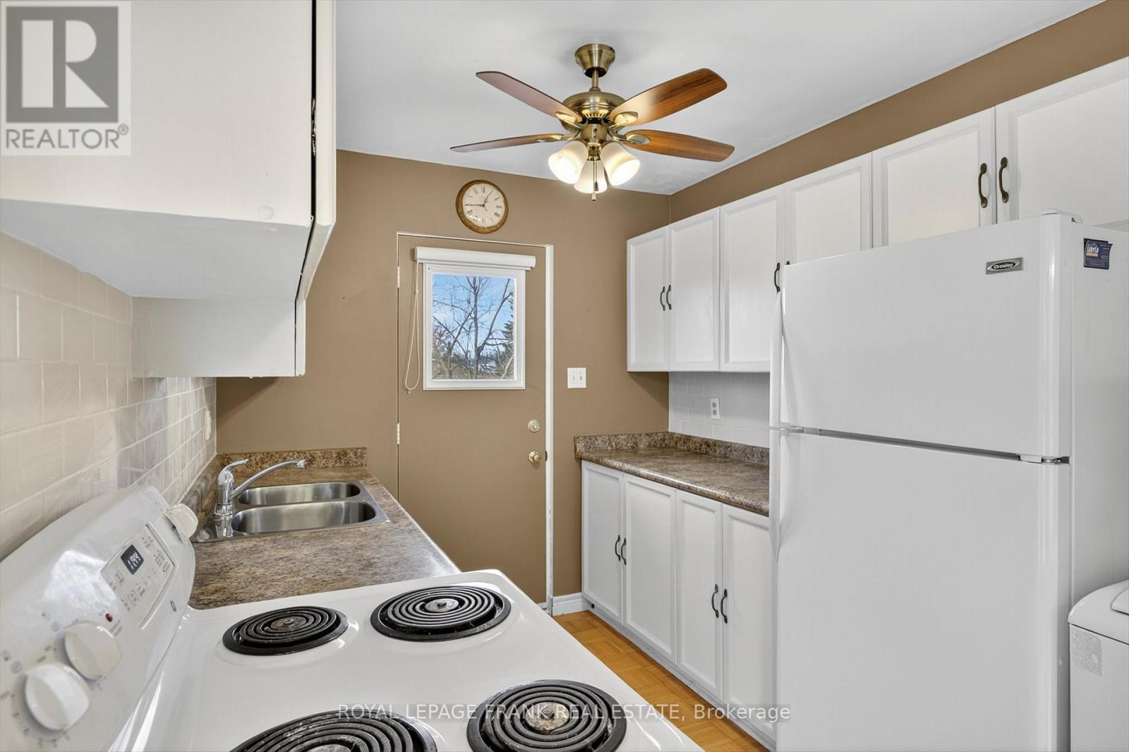 547 Crystal Drive, Peterborough, Ontario  K9J 8H7 - Photo 13 - X12558216