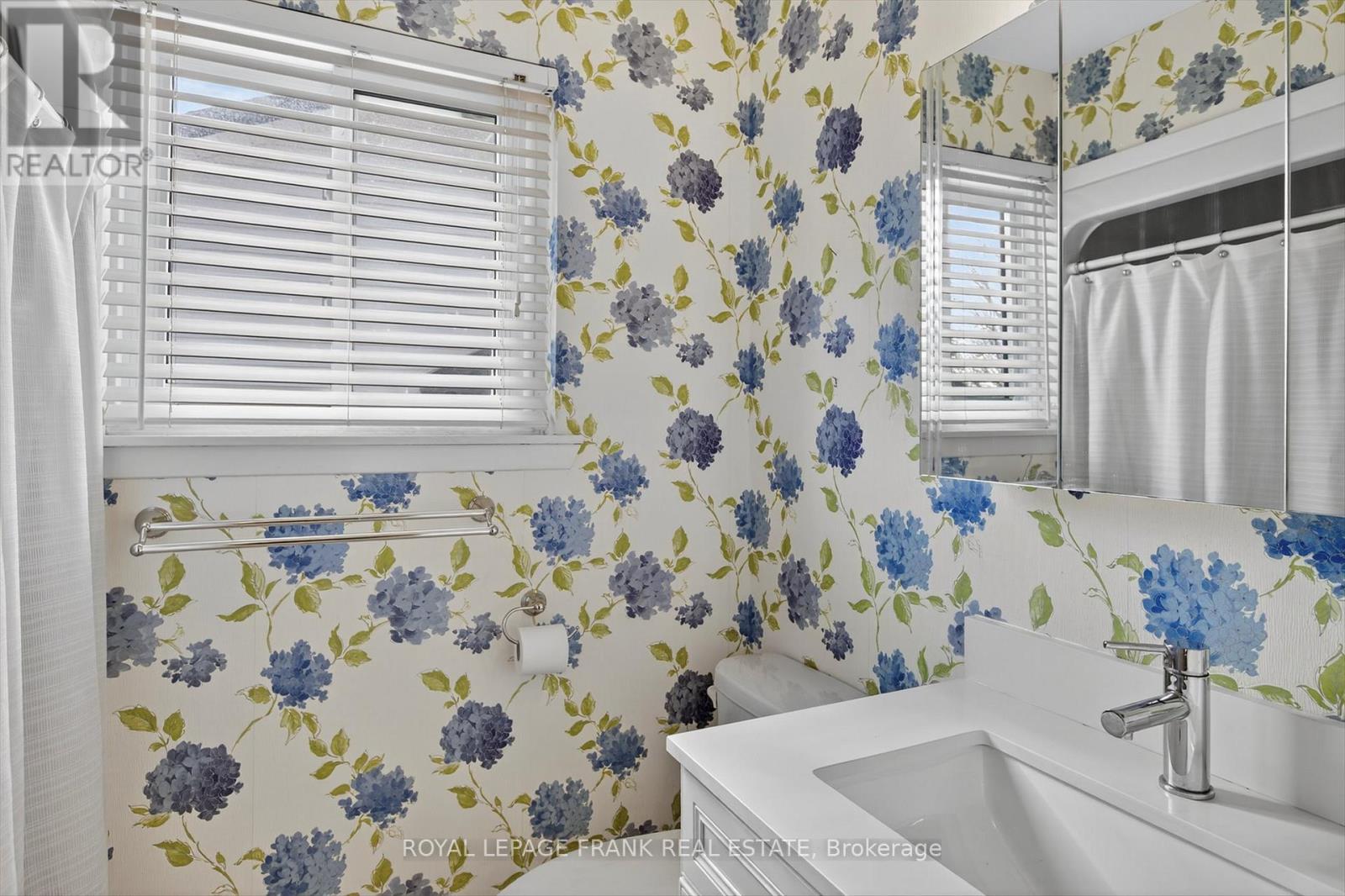 547 Crystal Drive, Peterborough, Ontario  K9J 8H7 - Photo 18 - X12558216