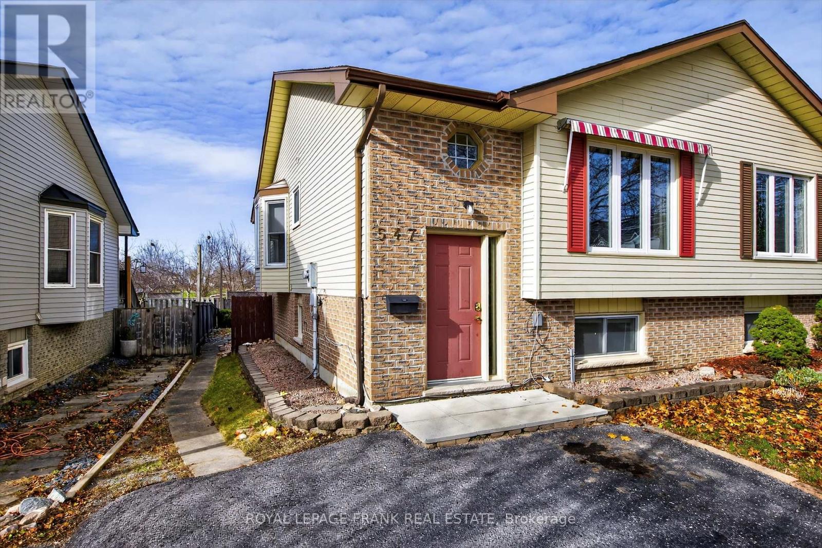 547 Crystal Drive, Peterborough, Ontario  K9J 8H7 - Photo 2 - X12558216