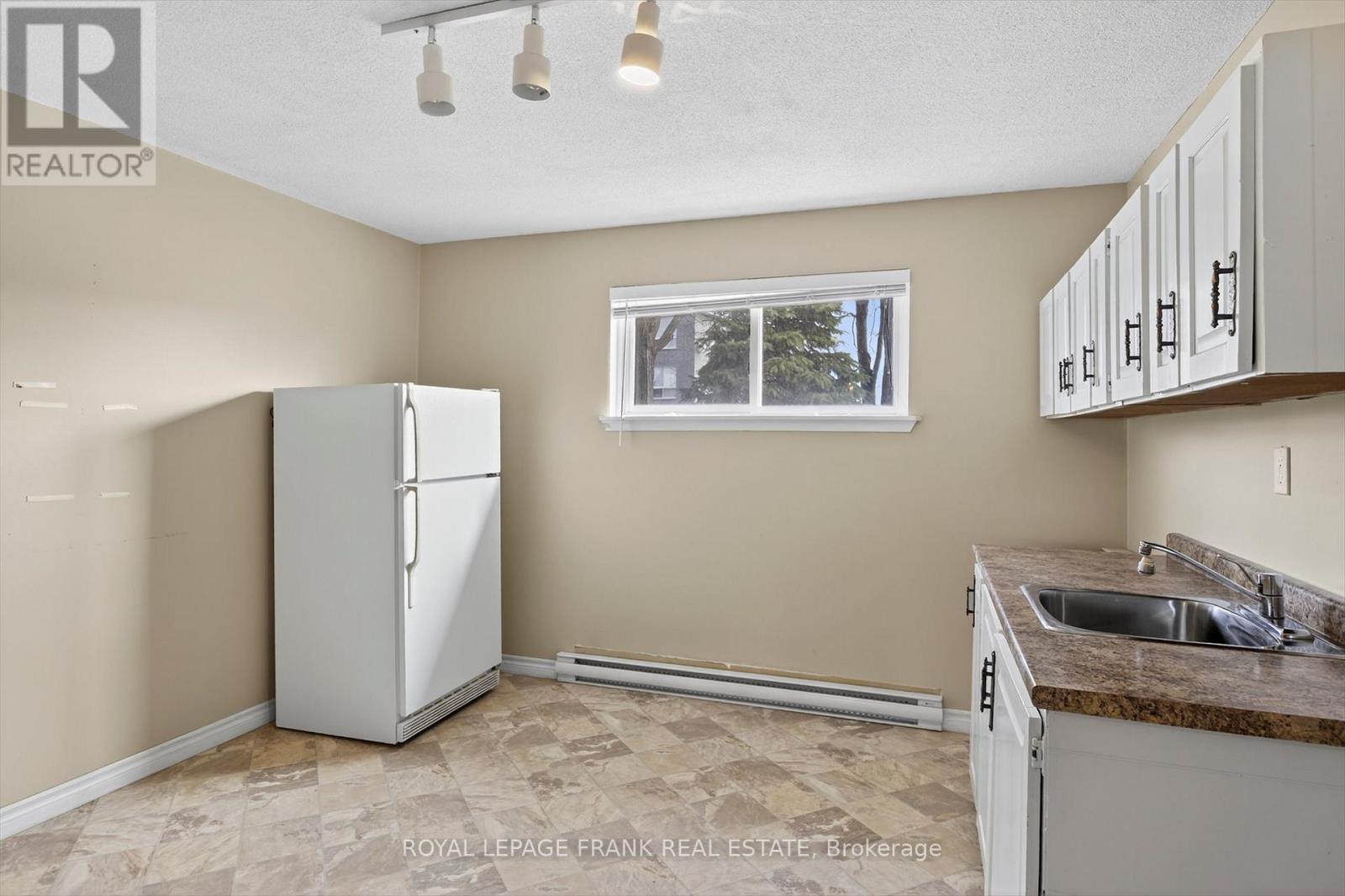 547 Crystal Drive, Peterborough, Ontario  K9J 8H7 - Photo 23 - X12558216