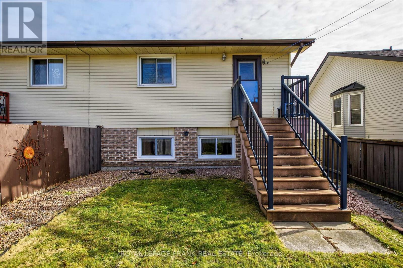 547 Crystal Drive, Peterborough, Ontario  K9J 8H7 - Photo 36 - X12558216