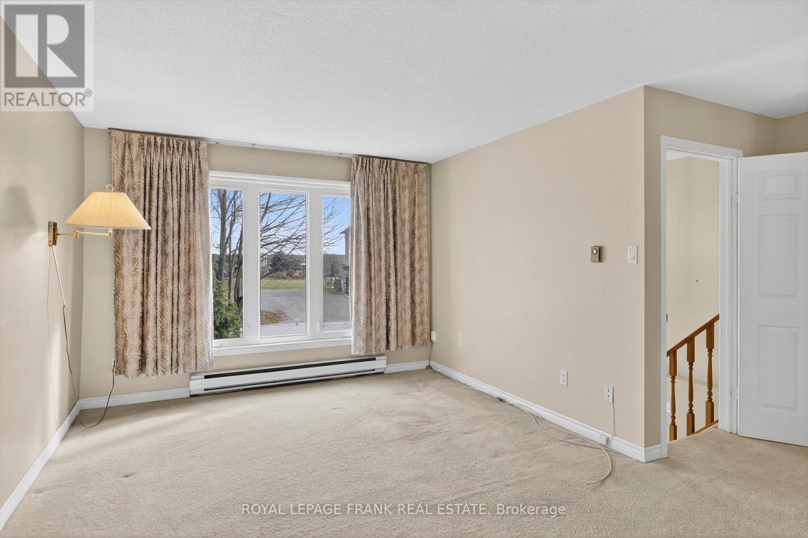 547 Crystal Drive, Peterborough, Ontario  K9J 8H7 - Photo 6 - X12558216