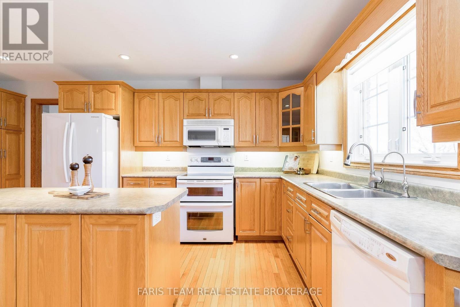 8485 Highway 93, Tiny, Ontario  L4R 0E3 - Photo 6 - S12558060