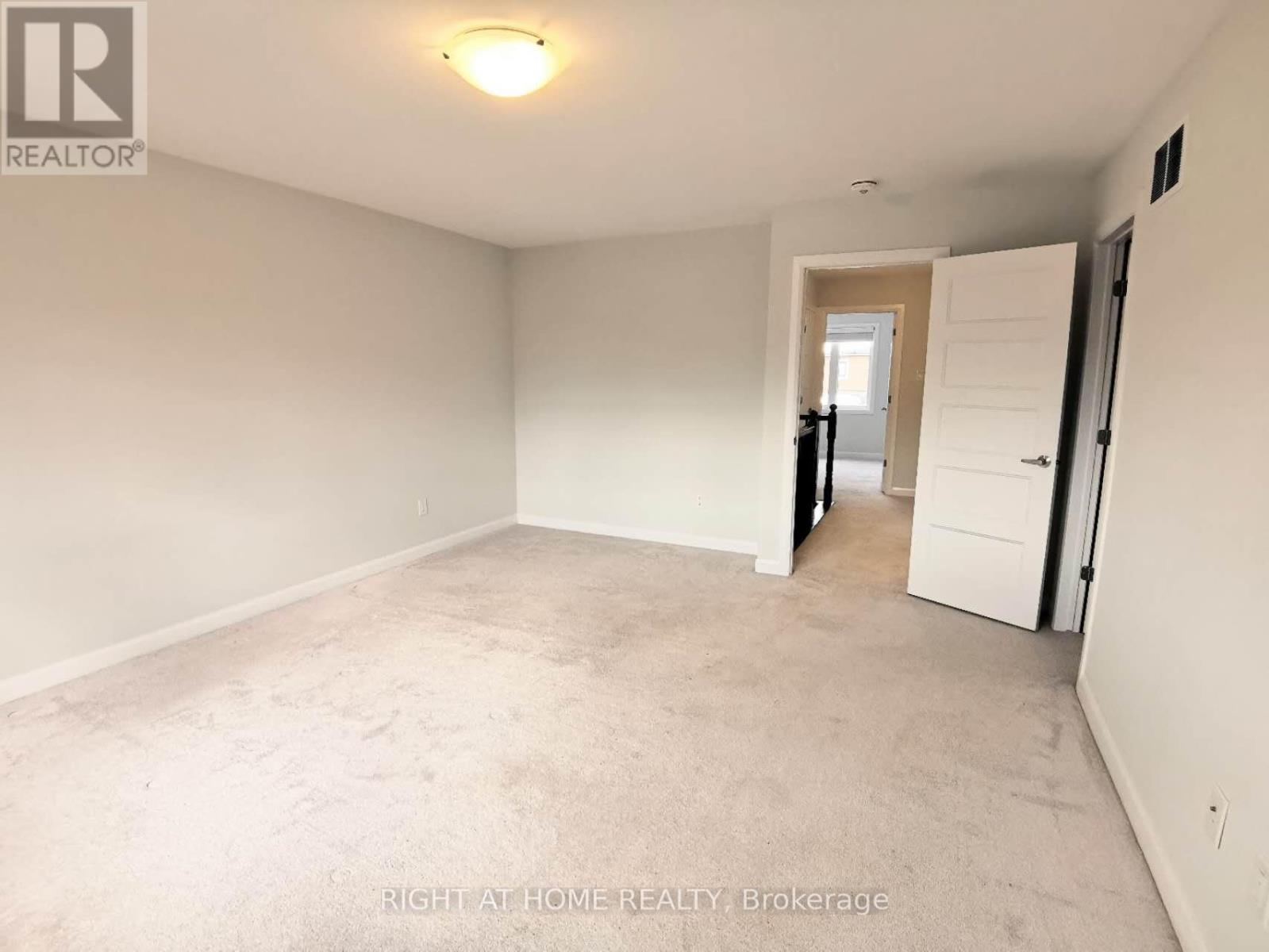 90 Natare Place E, Ottawa, Ontario  K2T 0P2 - Photo 13 - X12558174