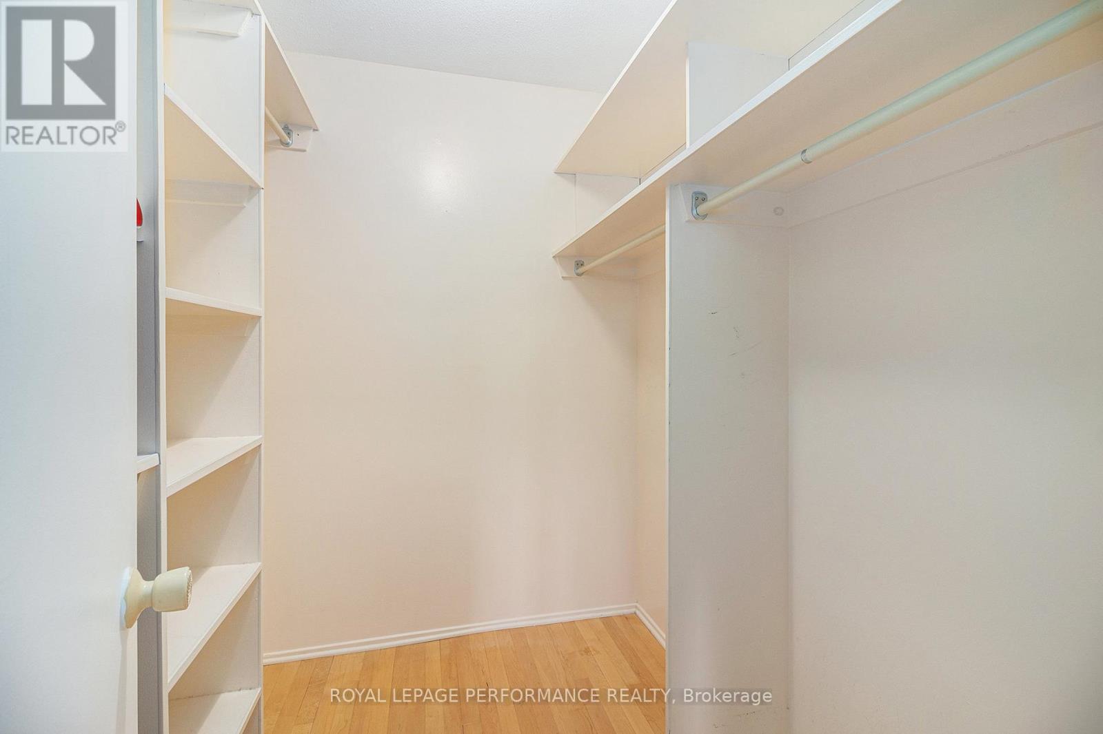 1642 Prestwick Drive, Ottawa, Ontario  K1E 2Y1 - Photo 15 - X12558178