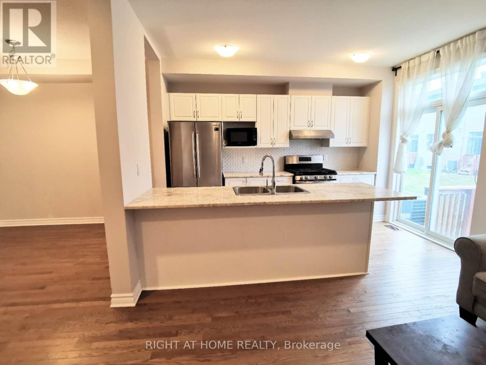 2452 Waterlilly Way, Ottawa, Ontario  K2J 6M3 - Photo 7 - X12558192