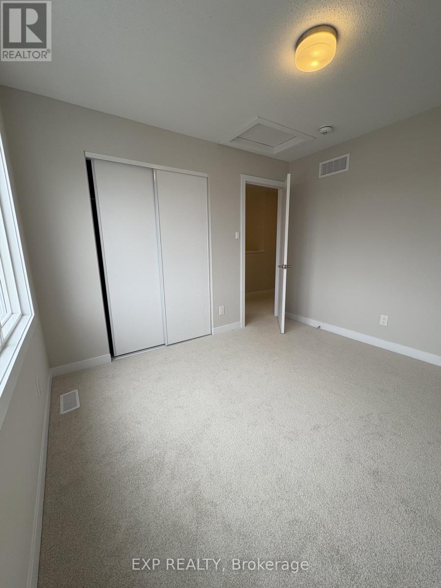 215 Ryan Reynolds Way, Ottawa, Ontario  K4A 5T6 - Photo 17 - X12553780