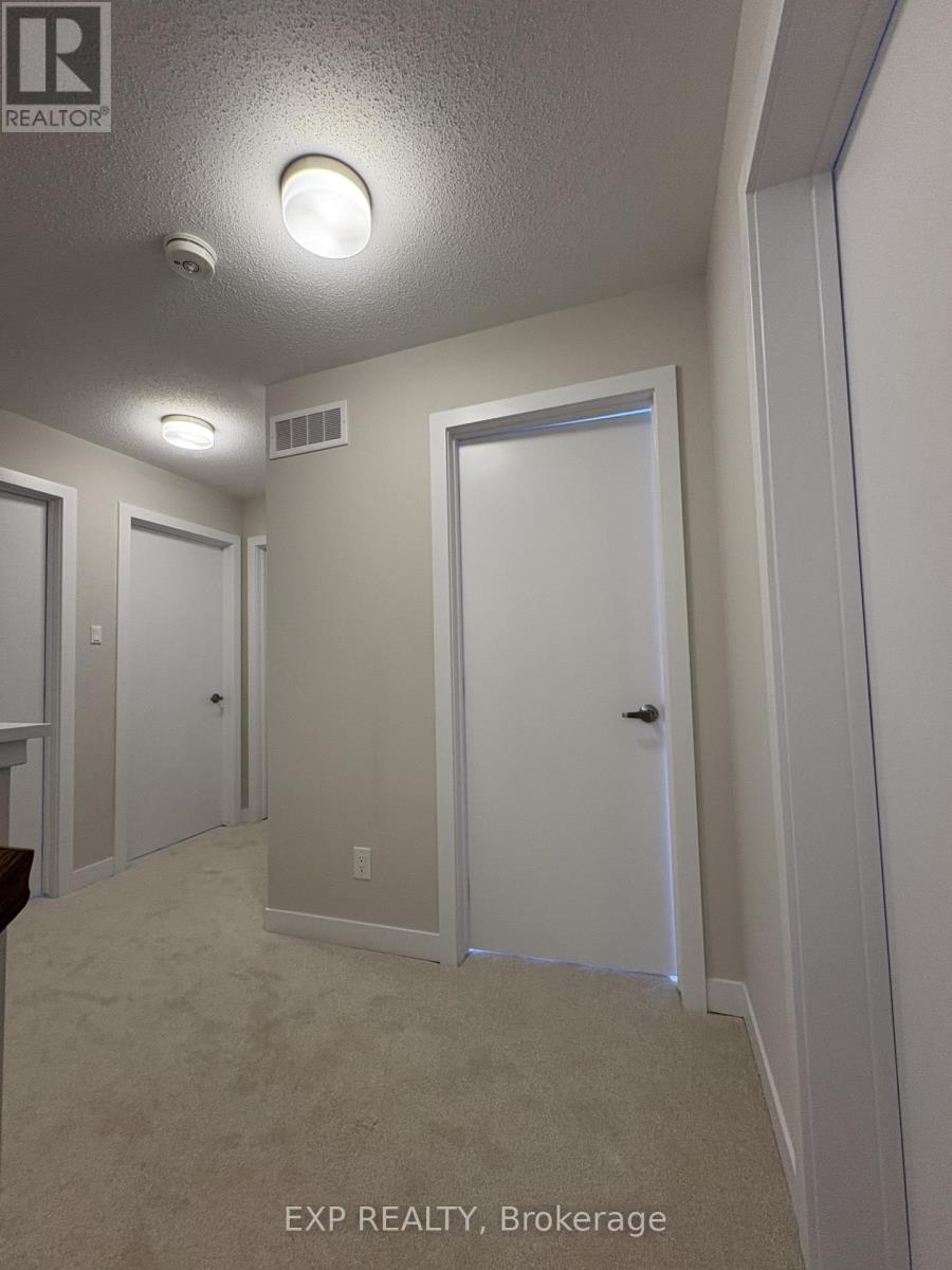 215 Ryan Reynolds Way, Ottawa, Ontario  K4A 5T6 - Photo 11 - X12553780