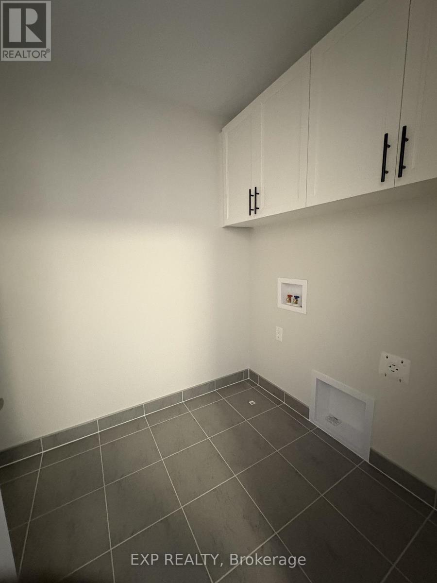 215 Ryan Reynolds Way, Ottawa, Ontario  K4A 5T6 - Photo 19 - X12553780