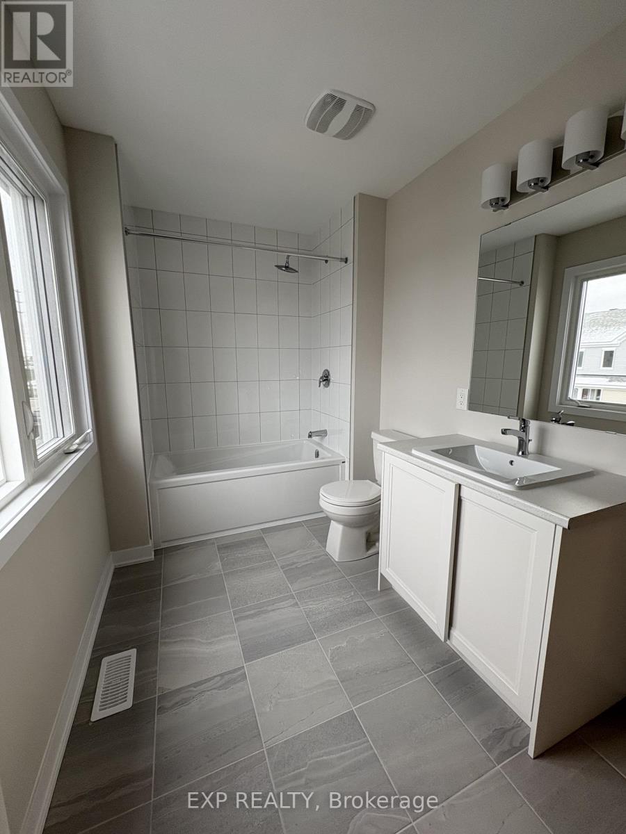 215 Ryan Reynolds Way, Ottawa, Ontario  K4A 5T6 - Photo 15 - X12553780