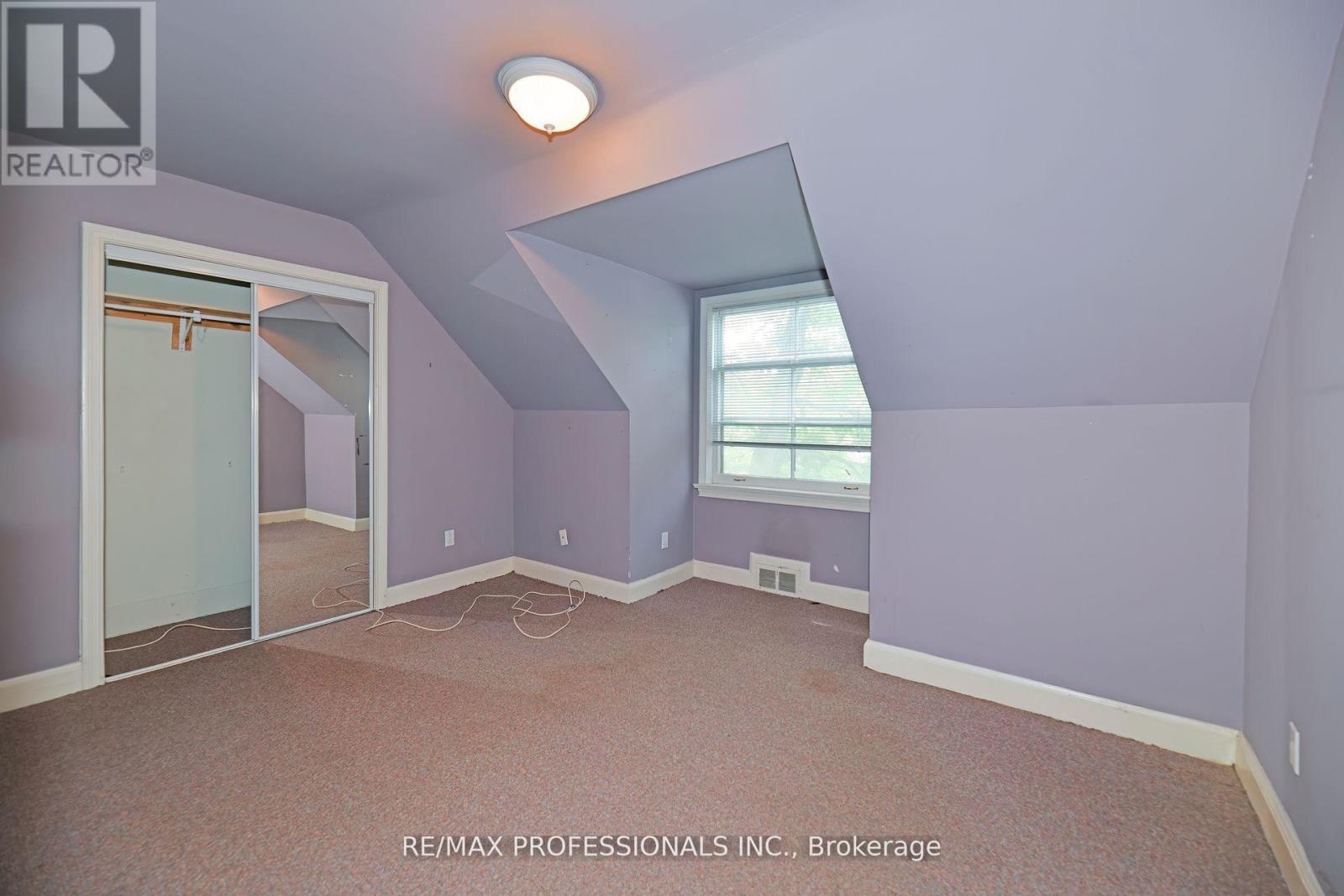 1161 Royal York Road, Toronto, Ontario  M9A 4B2 - Photo 17 - W12557870