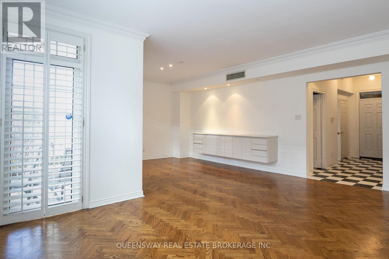 129 - 2289 Lakeshore Boulevard, Toronto, Ontario  M8V 3Y2 - Photo 8 - W12557872