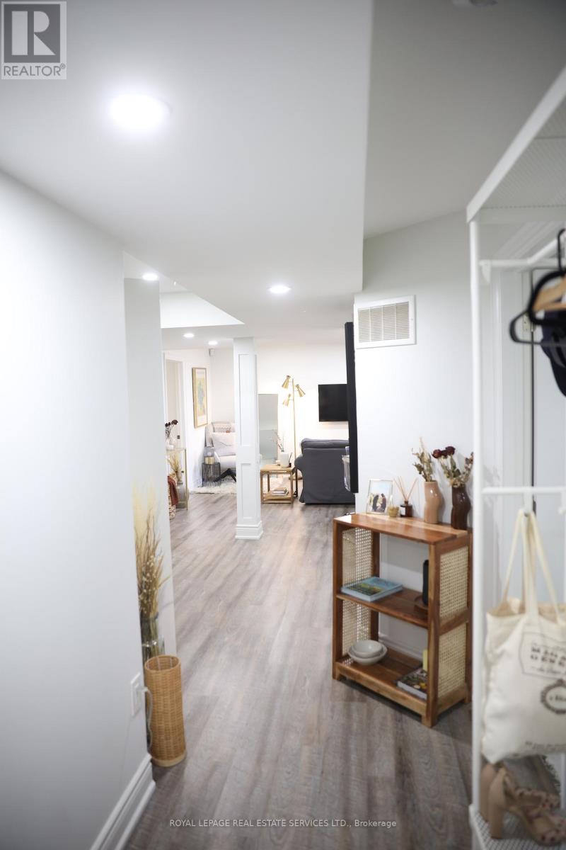 Lower - 5552 Ethan Drive, Mississauga, Ontario  L5M 0W1 - Photo 4 - W12557926