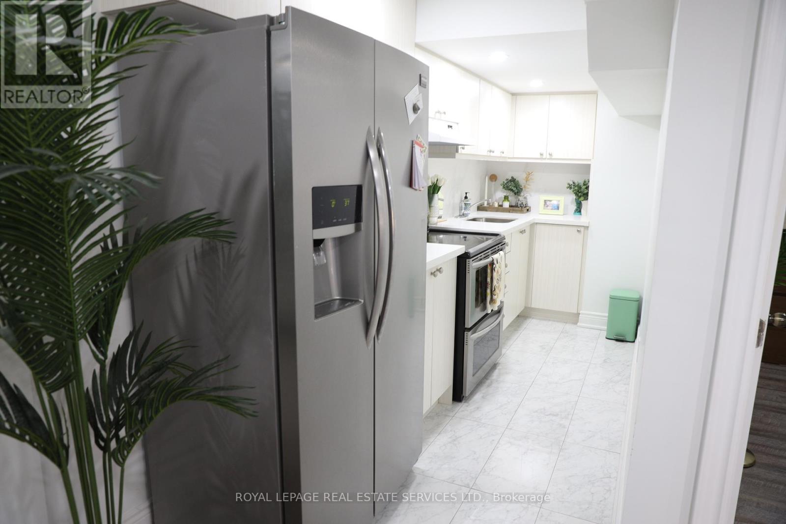 Lower - 5552 Ethan Drive, Mississauga, Ontario  L5M 0W1 - Photo 8 - W12557926