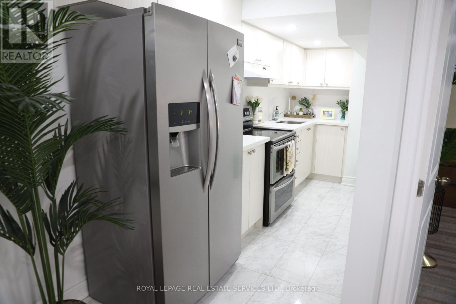 Lower - 5552 Ethan Drive, Mississauga, Ontario  L5M 0W1 - Photo 9 - W12557926