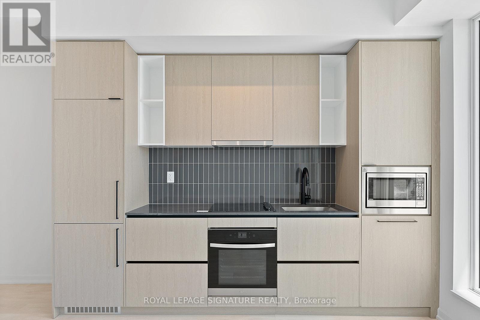 601 - 10 Graphophone Grove, Toronto, Ontario  M6H 0E5 - Photo 8 - W12557954