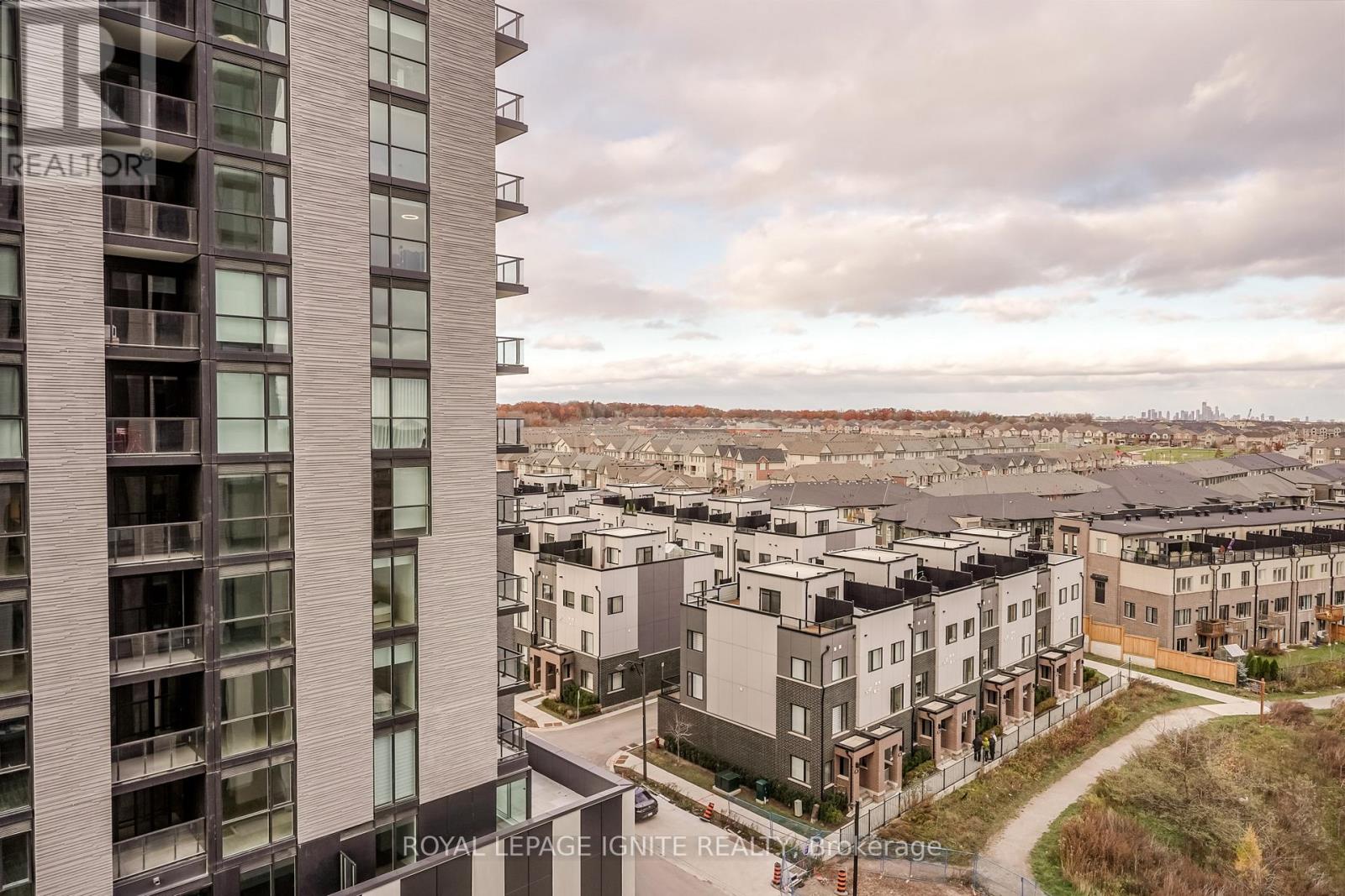 801 - 3071 Trafalgar Road, Oakville, Ontario L6H 8C6 - Photo 26 - W12557968