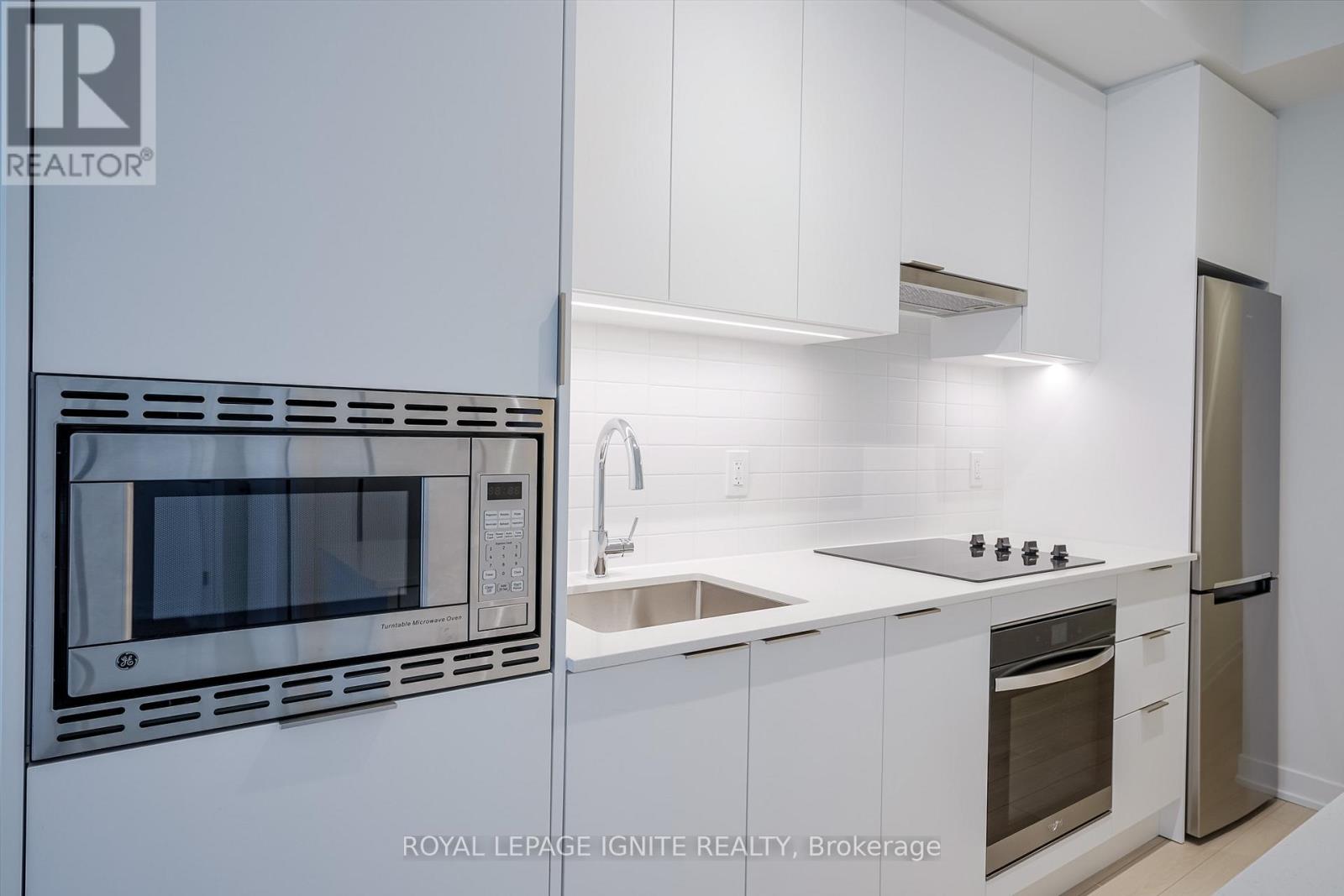 801 - 3071 Trafalgar Road, Oakville, Ontario  L6H 8C6 - Photo 8 - W12557968