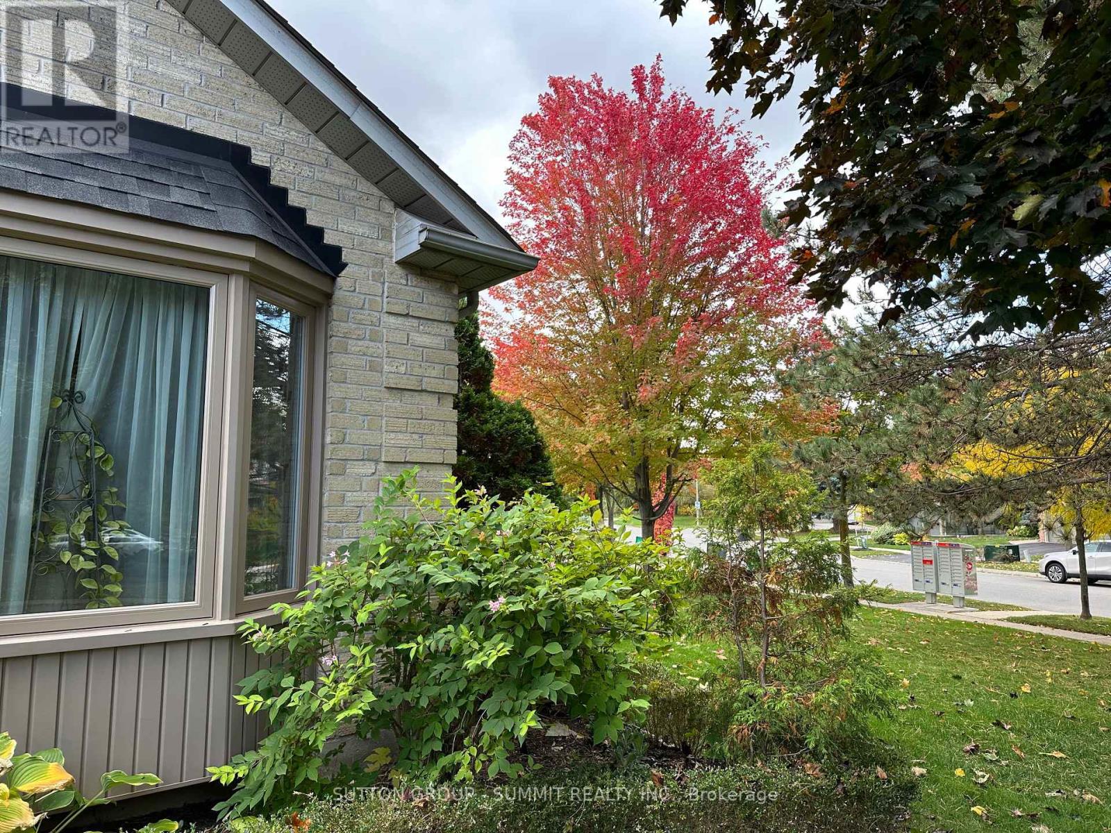 1423 Ravensmoor Crescent, Mississauga, Ontario  L5M 3L1 - Photo 7 - W12557990