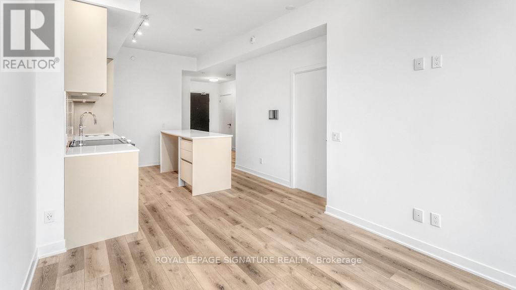 306 - 405 Dundas Street W, Oakville, Ontario  L6M 5P9 - Photo 11 - W12558000