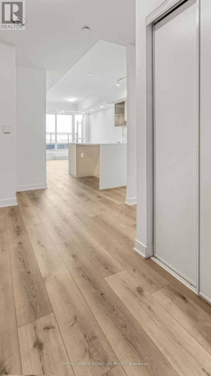 306 - 405 Dundas Street W, Oakville, Ontario  L6M 5P9 - Photo 4 - W12558000