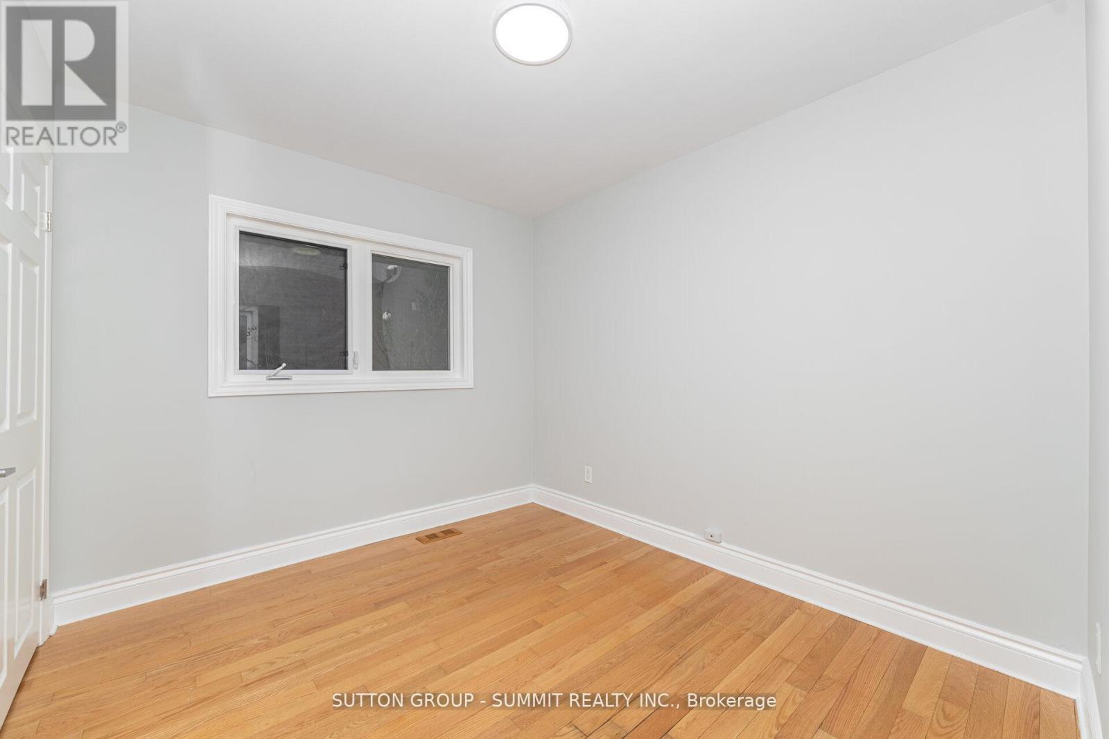 3018 Dalehurst Drive, Mississauga, Ontario  L5N 6M8 - Photo 18 - W12558058