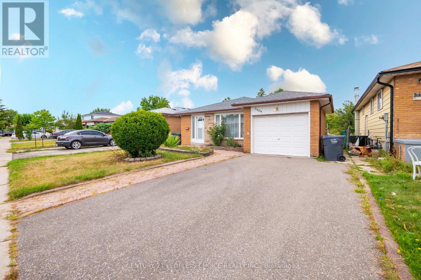 3404 Monica Drive, Mississauga, Ontario  L4T 3E7 - Photo 1 - W12558066