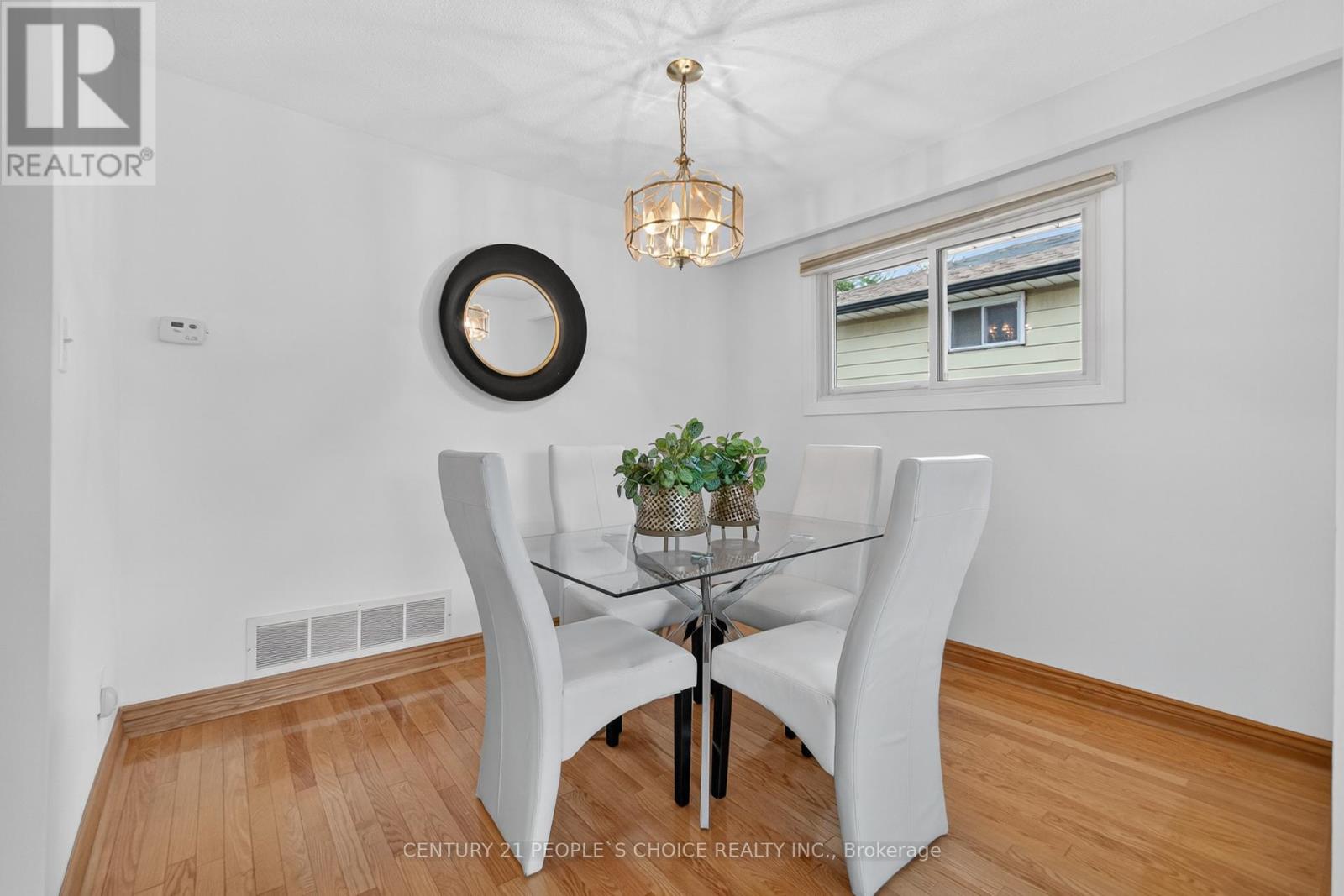 3404 Monica Drive, Mississauga, Ontario  L4T 3E7 - Photo 10 - W12558066