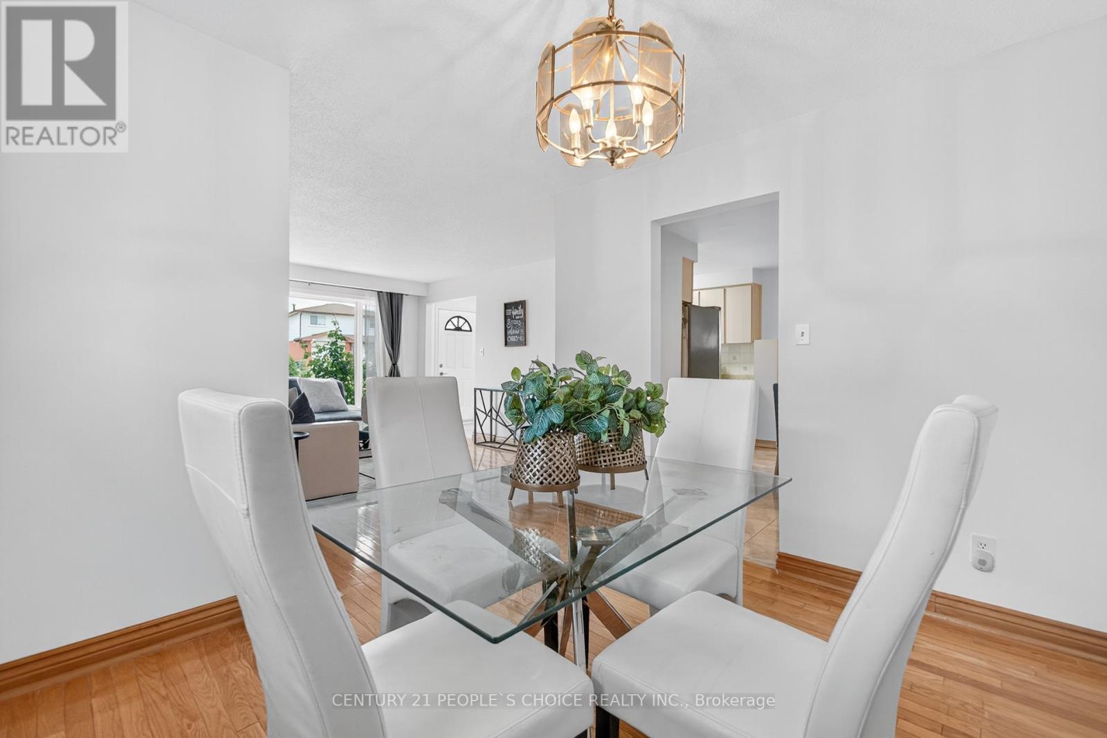 3404 Monica Drive, Mississauga, Ontario  L4T 3E7 - Photo 12 - W12558066