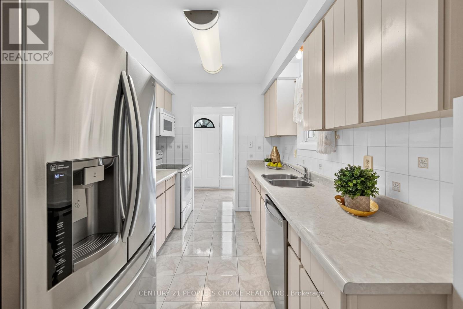 3404 Monica Drive, Mississauga, Ontario  L4T 3E7 - Photo 16 - W12558066