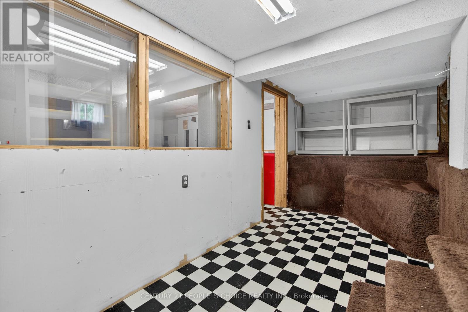 3404 Monica Drive, Mississauga, Ontario  L4T 3E7 - Photo 37 - W12558066