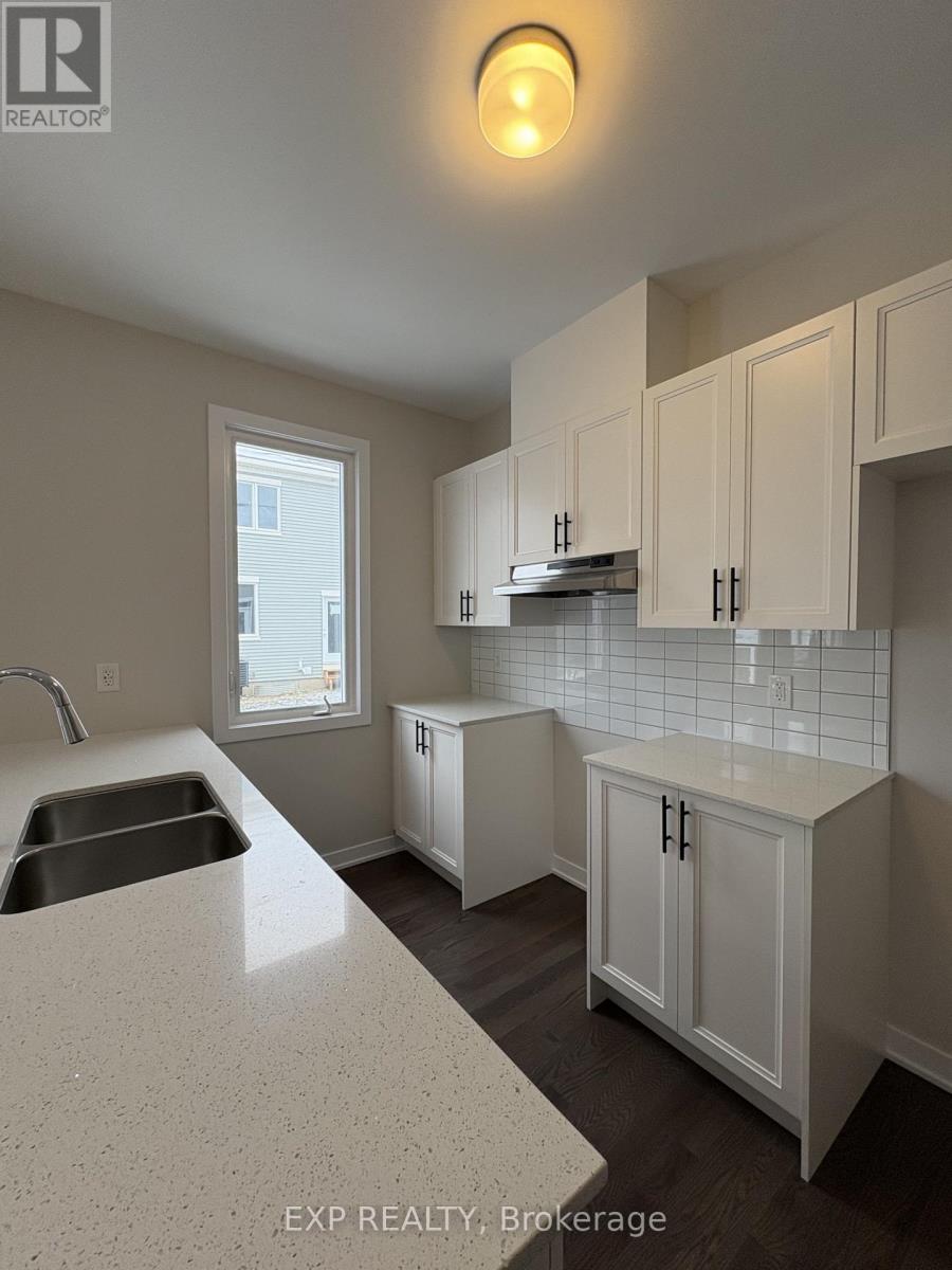 215 Ryan Reynolds Way, Ottawa, Ontario  K4A 5T6 - Photo 9 - X12553780