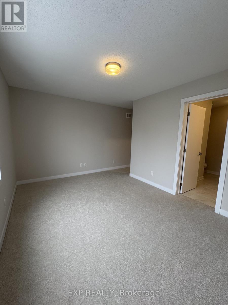 215 Ryan Reynolds Way, Ottawa, Ontario  K4A 5T6 - Photo 28 - X12553780