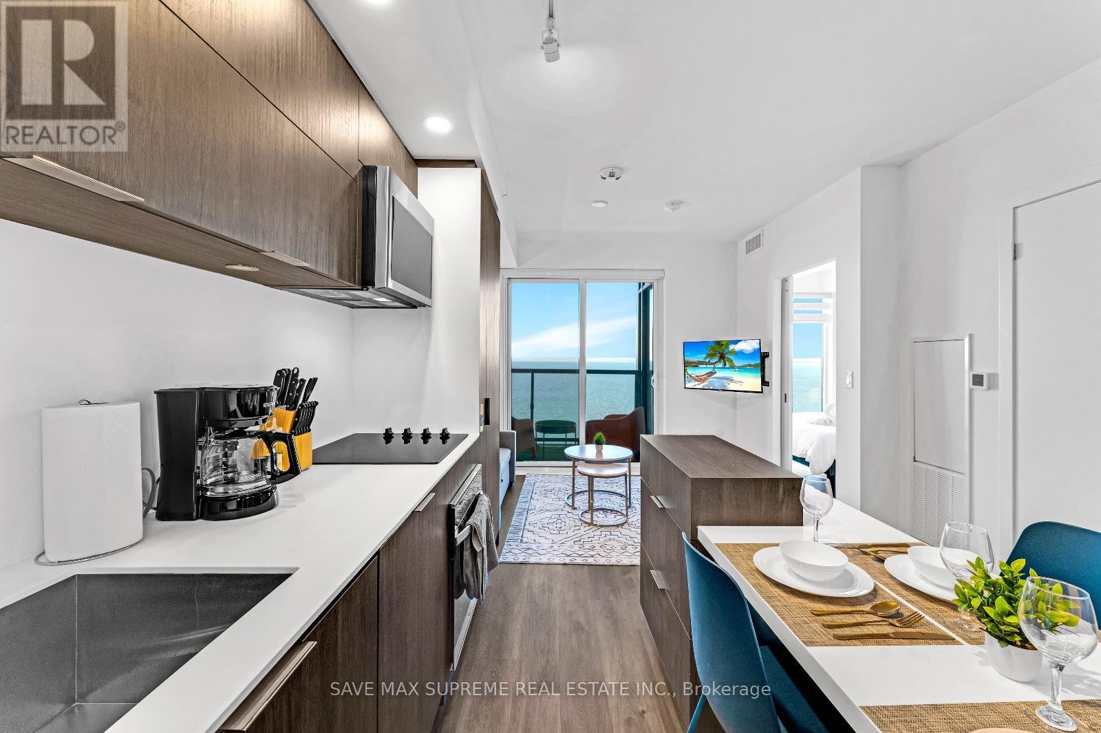 1406 - 370 Martha Street, Burlington, Ontario  L7R 0G9 - Photo 5 - W12558094