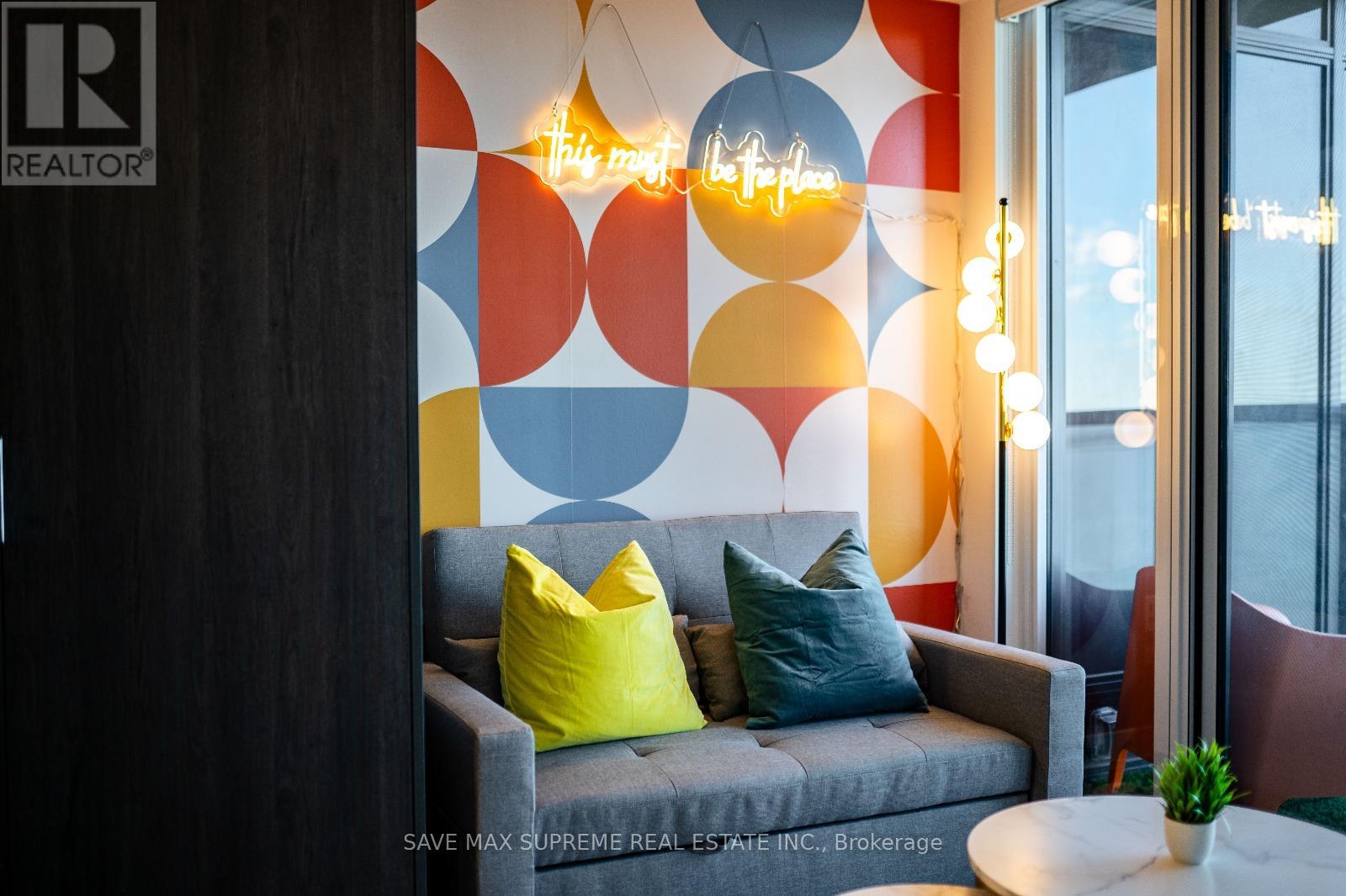 1406 - 370 Martha Street, Burlington, Ontario  L7R 0G9 - Photo 7 - W12558094