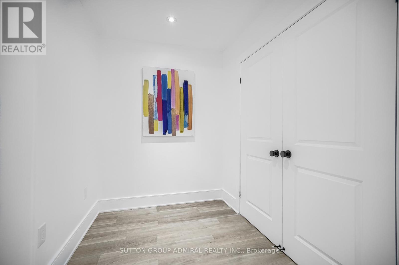 Ph3 - 299 Mill Road, Toronto, Ontario M9C 4V9 - Photo 15 - W12558116