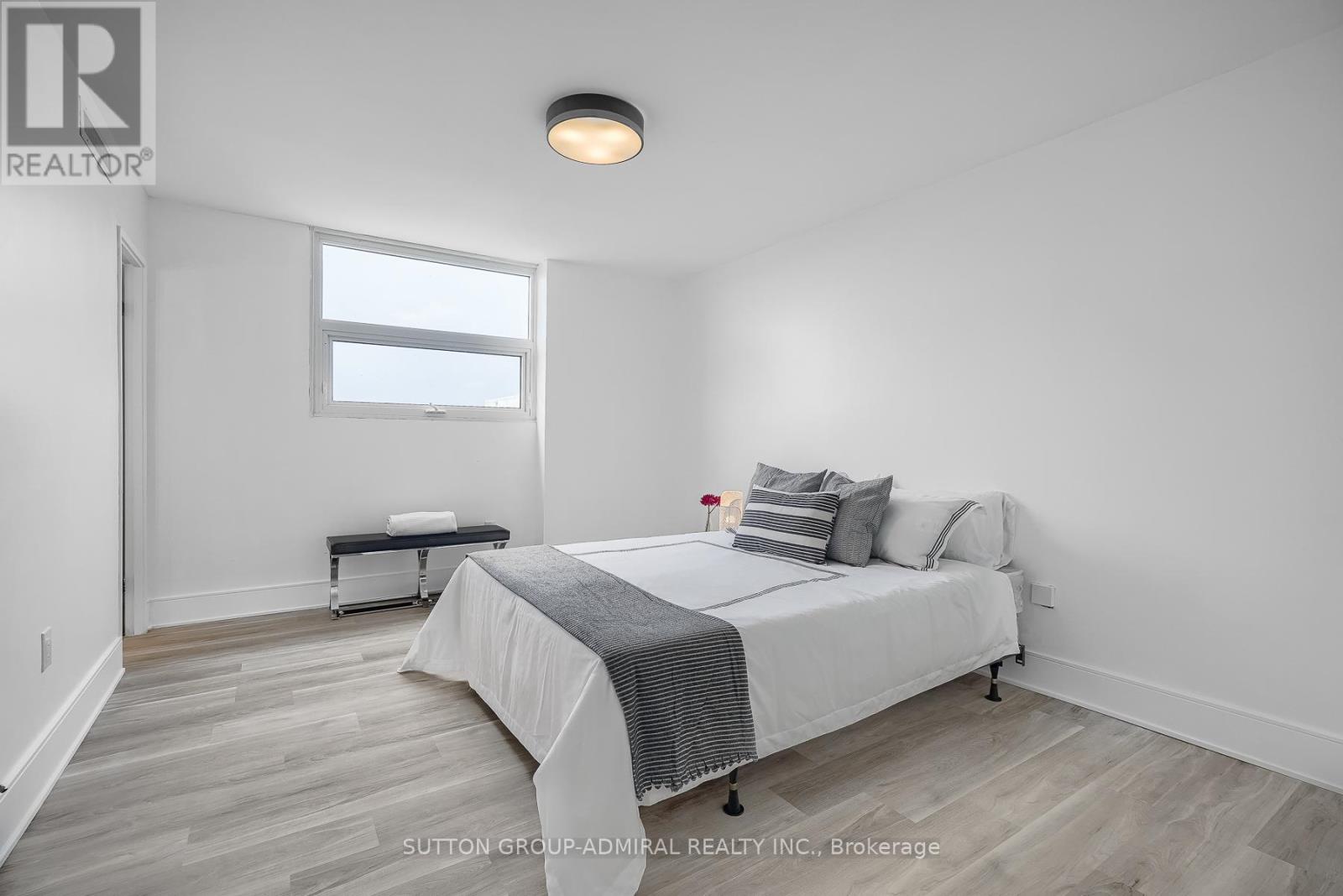 Ph3 - 299 Mill Road, Toronto, Ontario M9C 4V9 - Photo 18 - W12558116