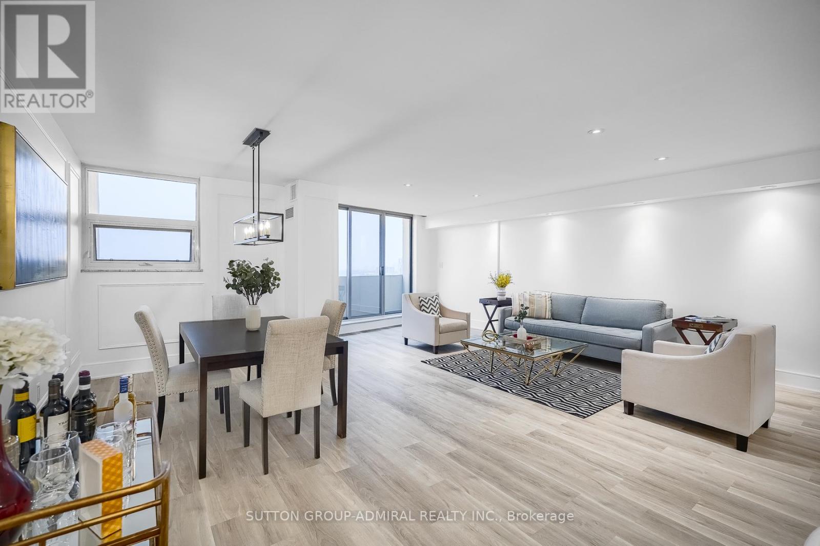 Ph3 - 299 Mill Road, Toronto, Ontario M9C 4V9 - Photo 8 - W12558116