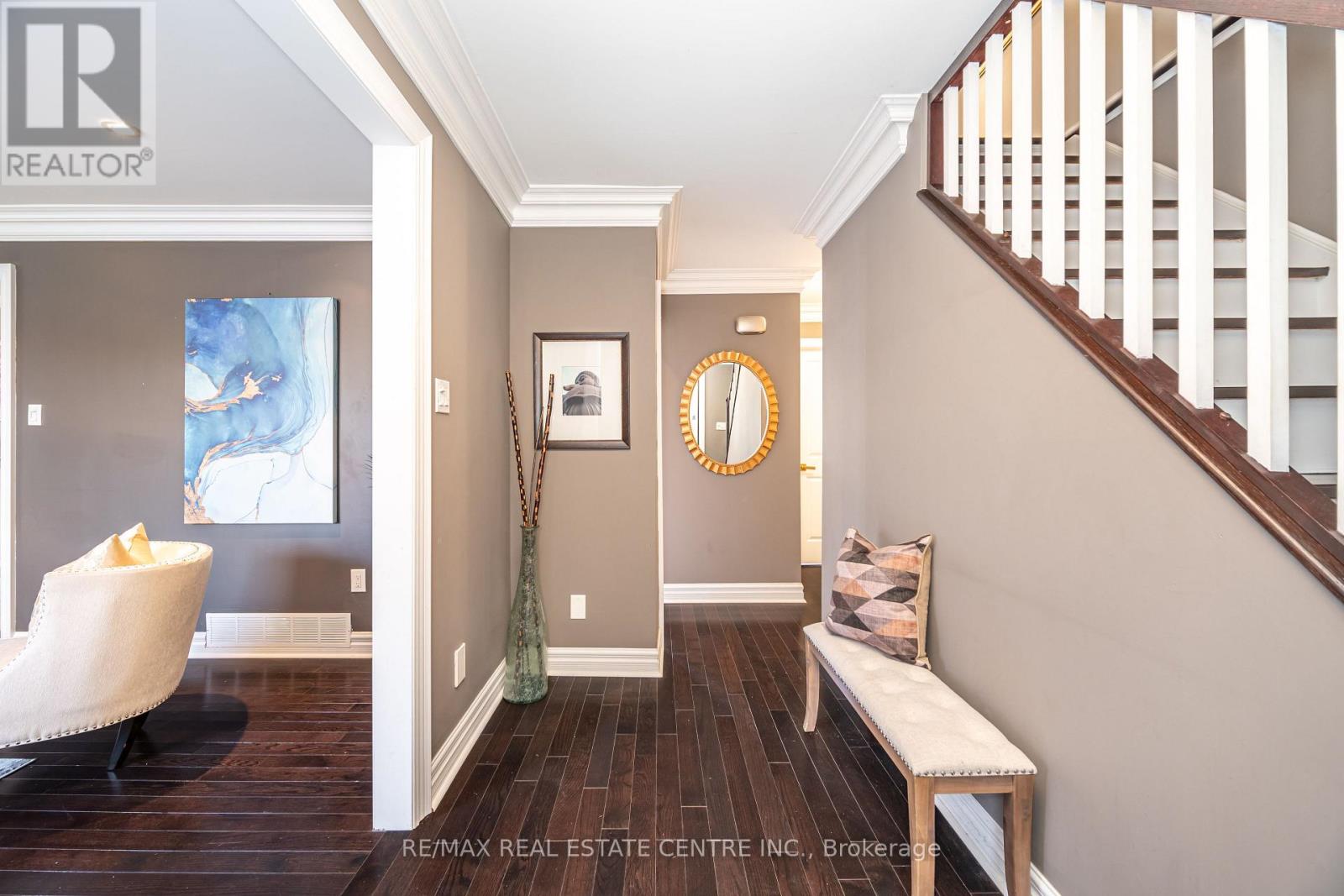 434 Withnell Crescent, Oakville, Ontario  L6L 1L9 - Photo 7 - W12558122