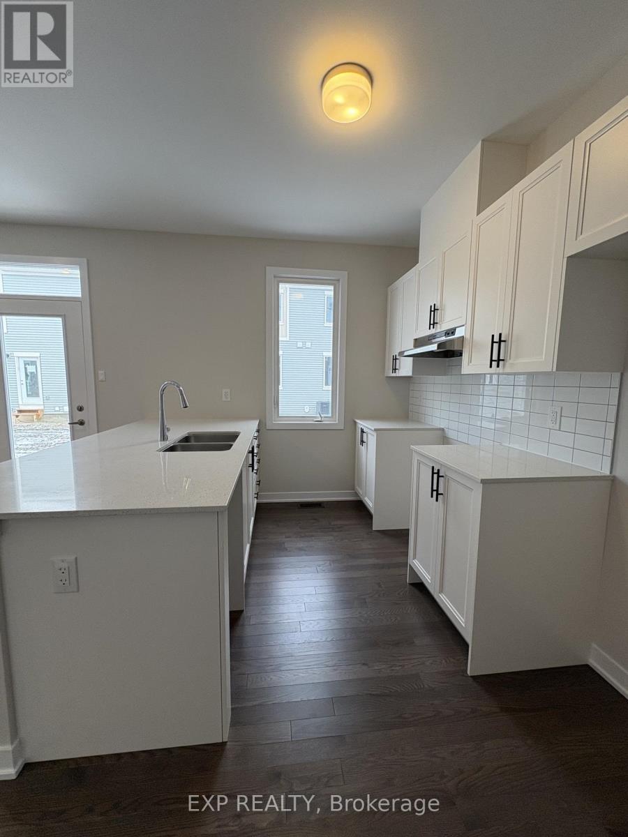 215 Ryan Reynolds Way, Ottawa, Ontario  K4A 5T6 - Photo 8 - X12553780
