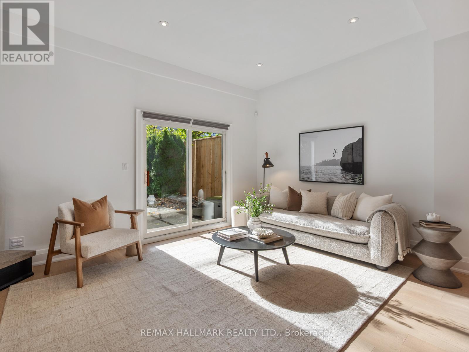 47 Allen Avenue, Toronto, Ontario  M4M 1T5 - Photo 18 - E12553784