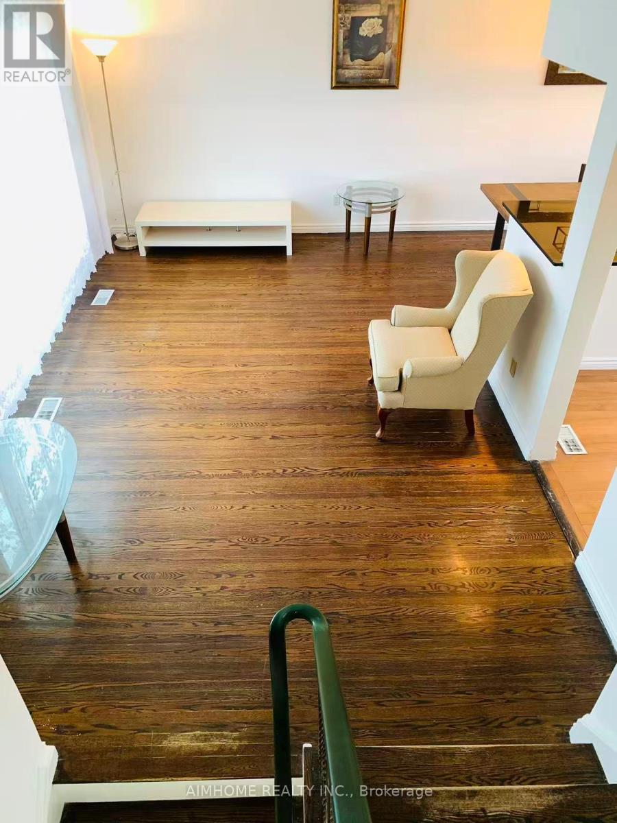 106 Allanford Road, Toronto, Ontario  M1T 2N5 - Photo 3 - E12553800