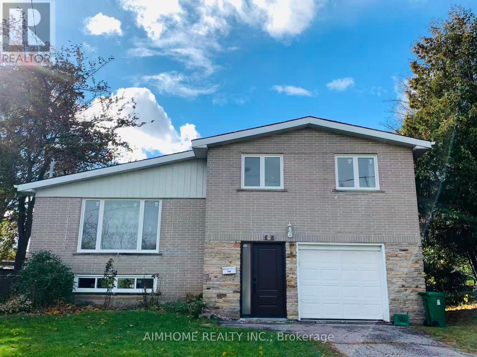 106 ALLANFORD ROAD, Toronto, Ontario