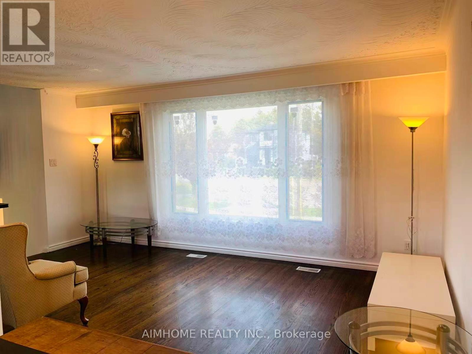 106 Allanford Road, Toronto, Ontario  M1T 2N5 - Photo 4 - E12553800