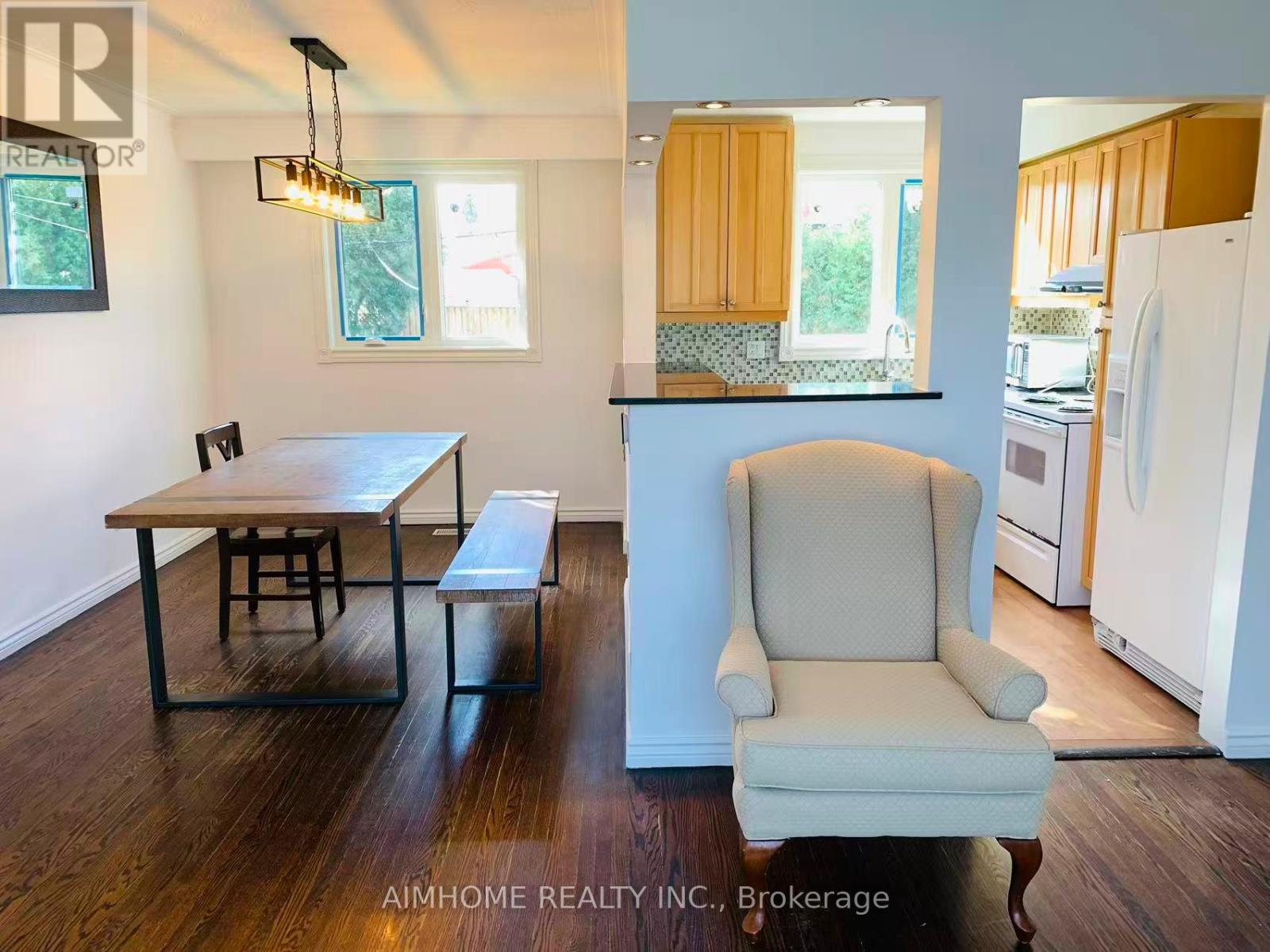 106 Allanford Road, Toronto, Ontario  M1T 2N5 - Photo 5 - E12553800