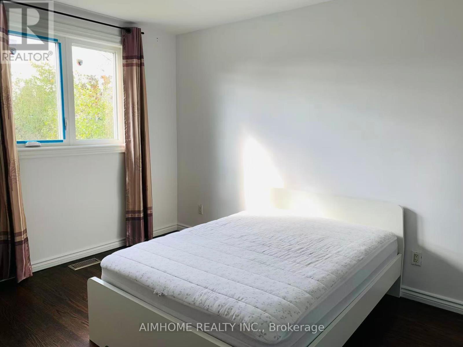 106 Allanford Road, Toronto, Ontario  M1T 2N5 - Photo 8 - E12553800