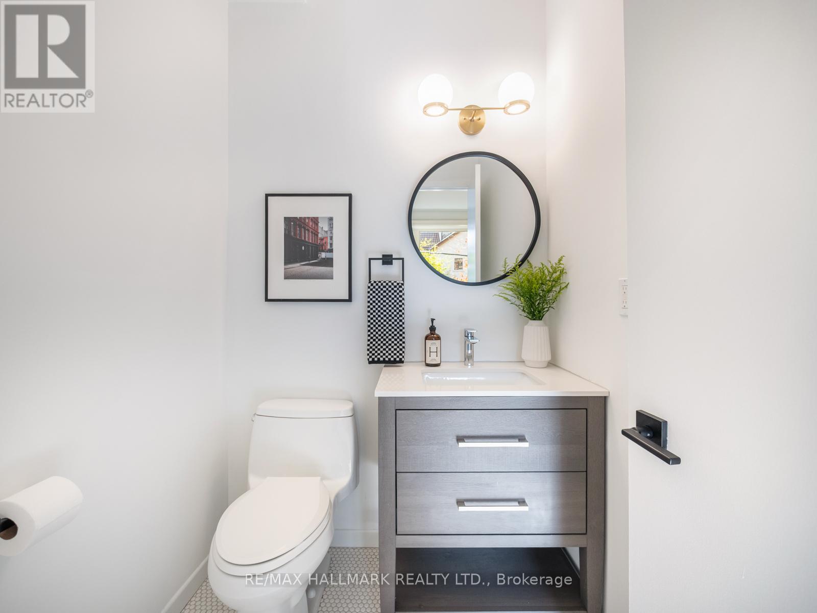 47 Allen Avenue, Toronto, Ontario  M4M 1T5 - Photo 33 - E12553784